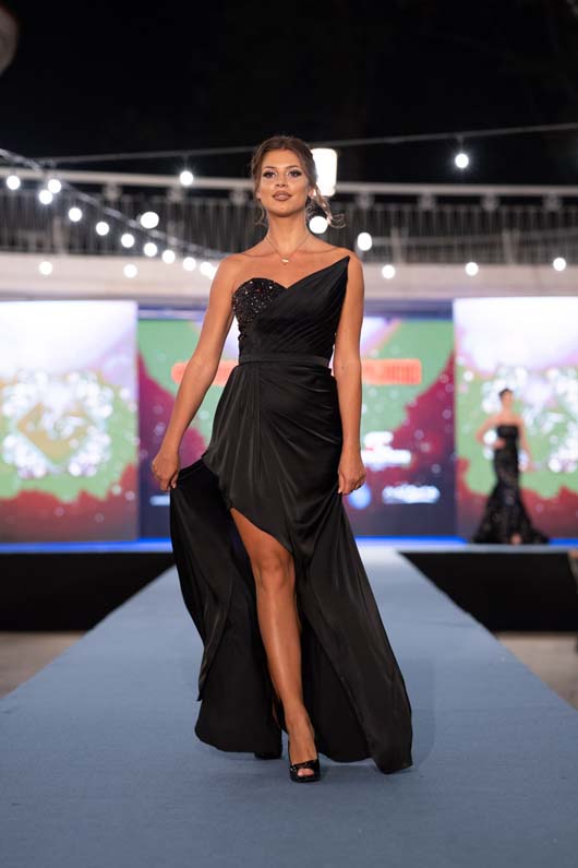 Дизайнерска колекция на Kiara Fashion на Фестивала на модата и красотата 2022